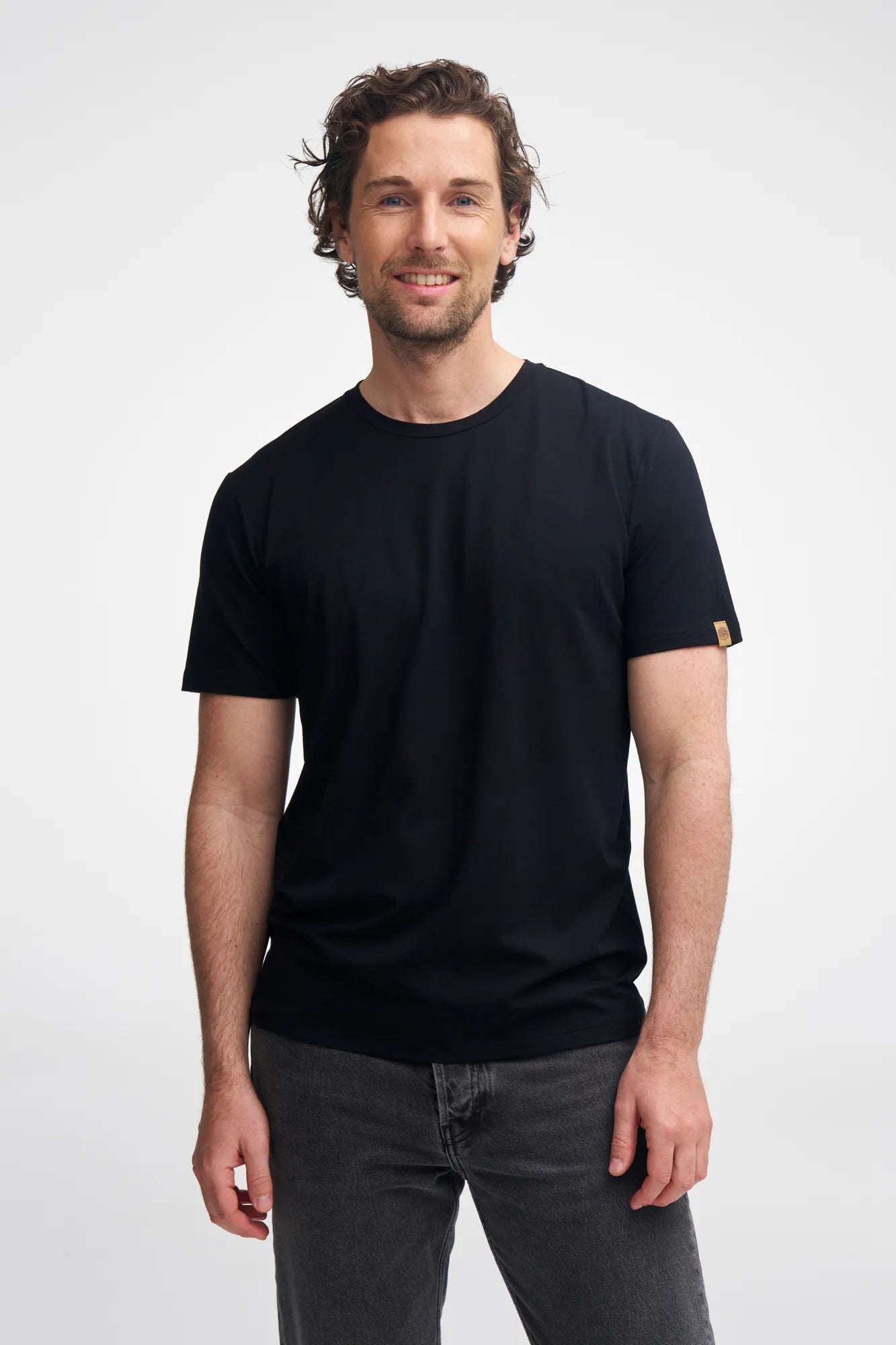 Ivanhoe Gy Otto T-Shirt Herren Black Tencel 93% Lyocell