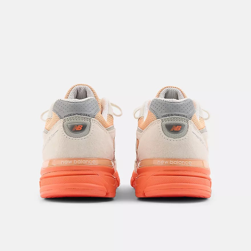 New Balance 990v4 Sneaker Moonbeam/Tangerine Mesh