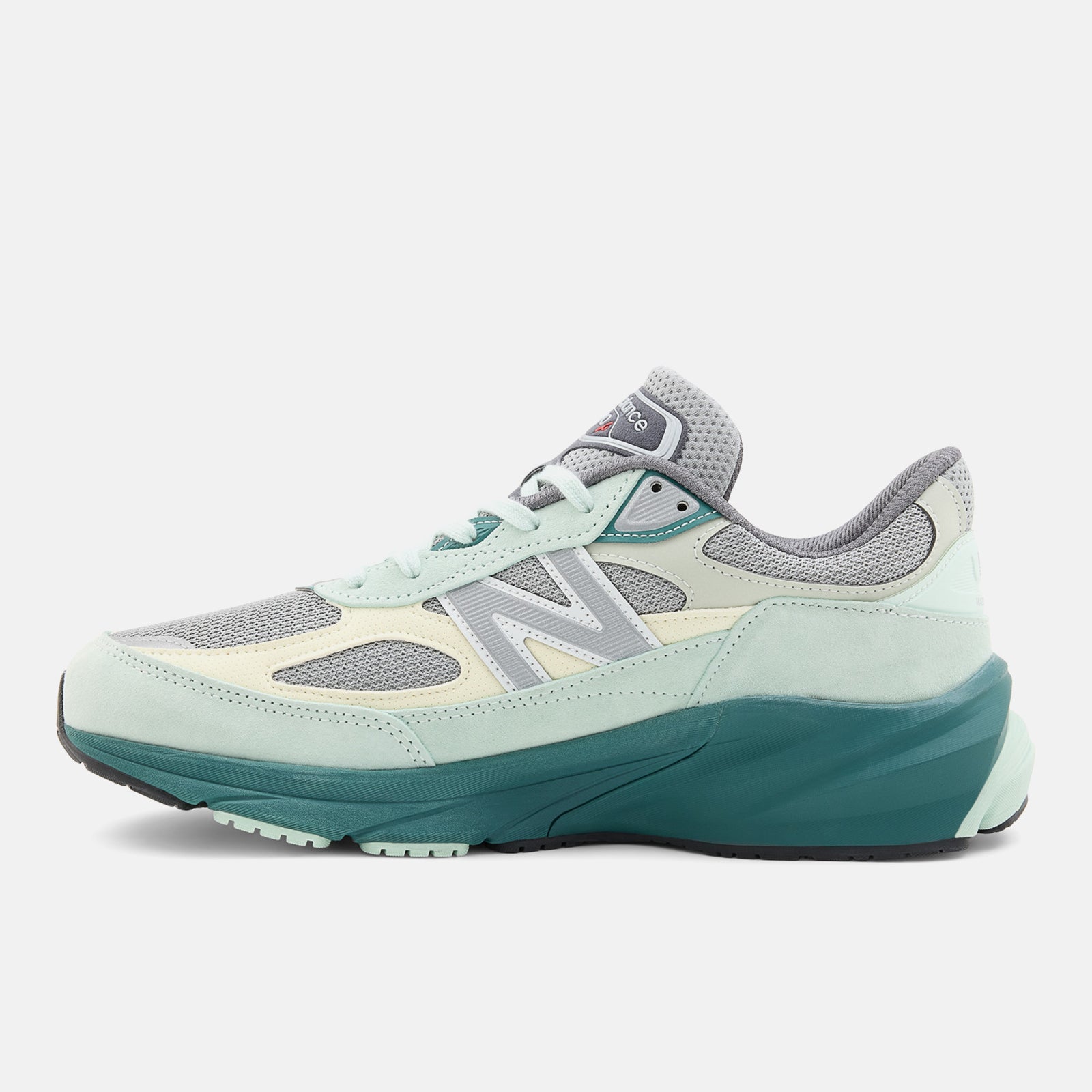 New Balance 990v6 Made in USA Sneaker Clay Ash FuelCell