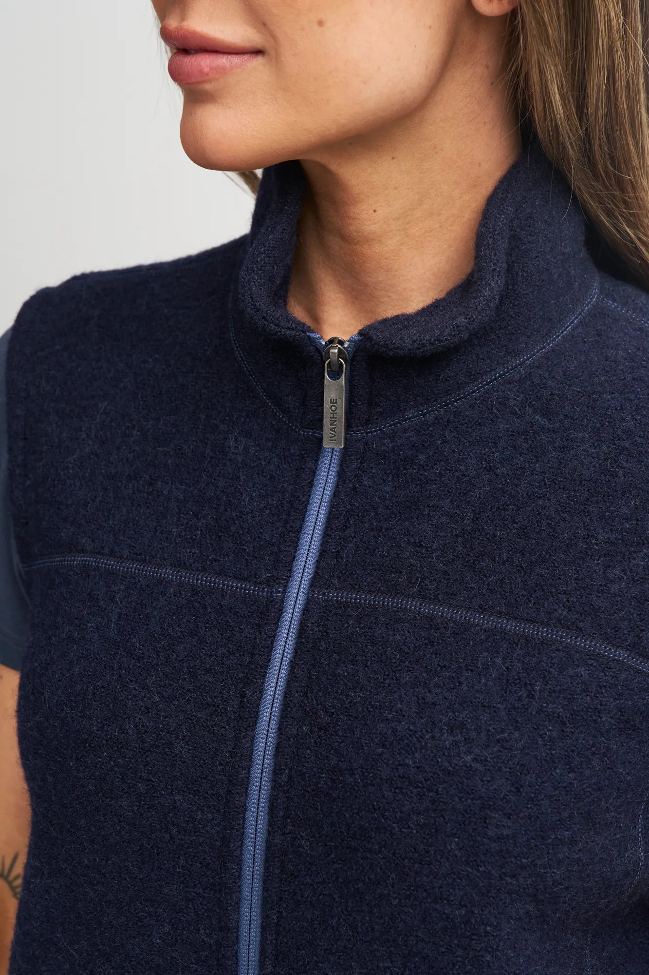 Ivanhoe Beata Wollweste light navy 100% Walkwolle 450g