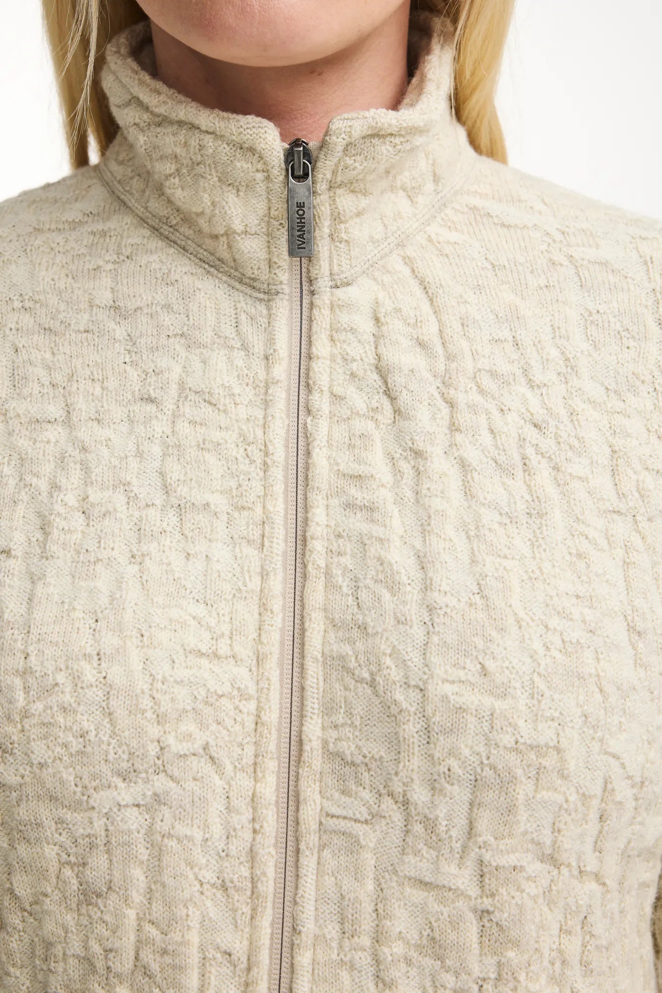 Ivanhoe Tuva Jaquard Strickjacke Naturmelange 450g