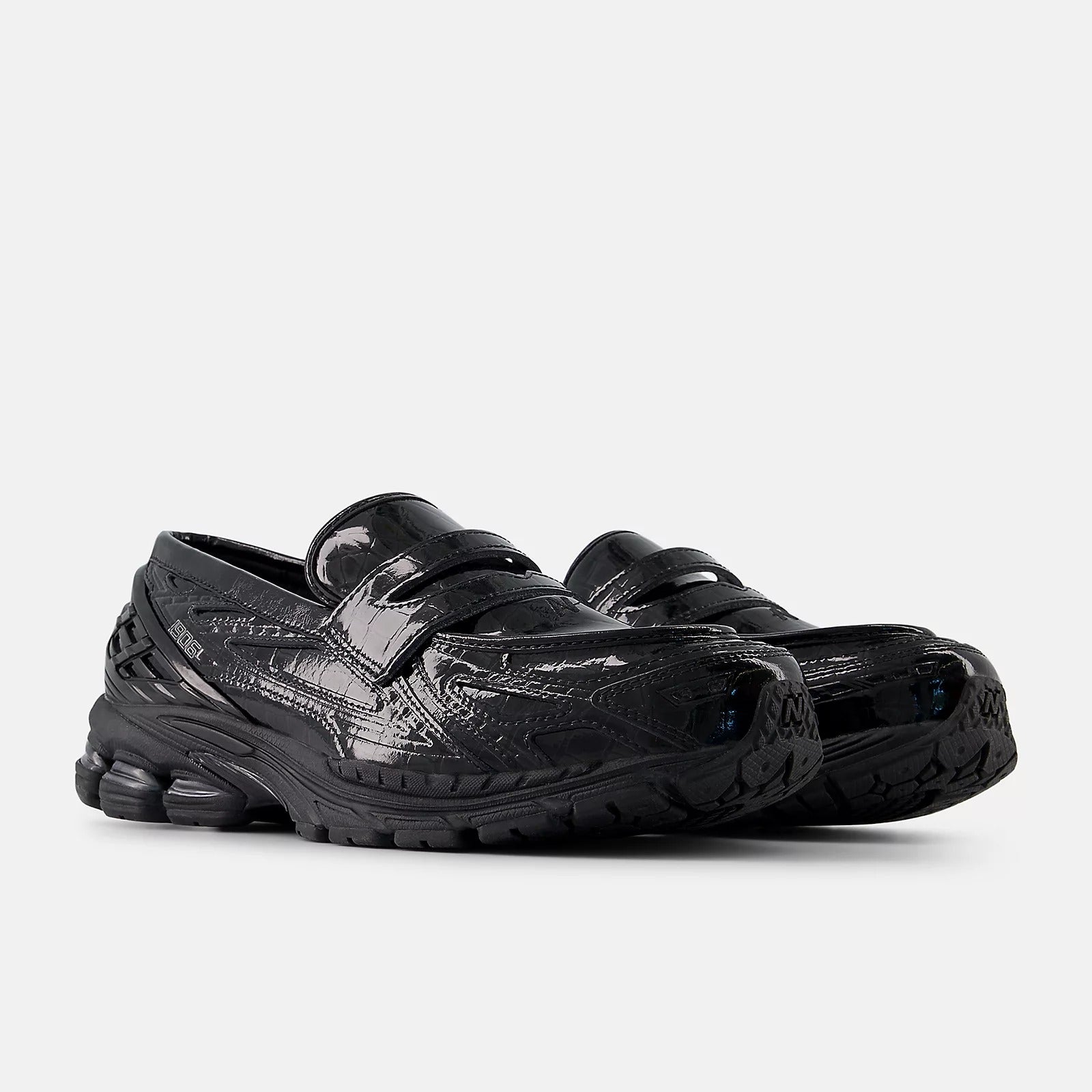 New Balance 1906L Sneaker Schwarz Lackleder ABZORB