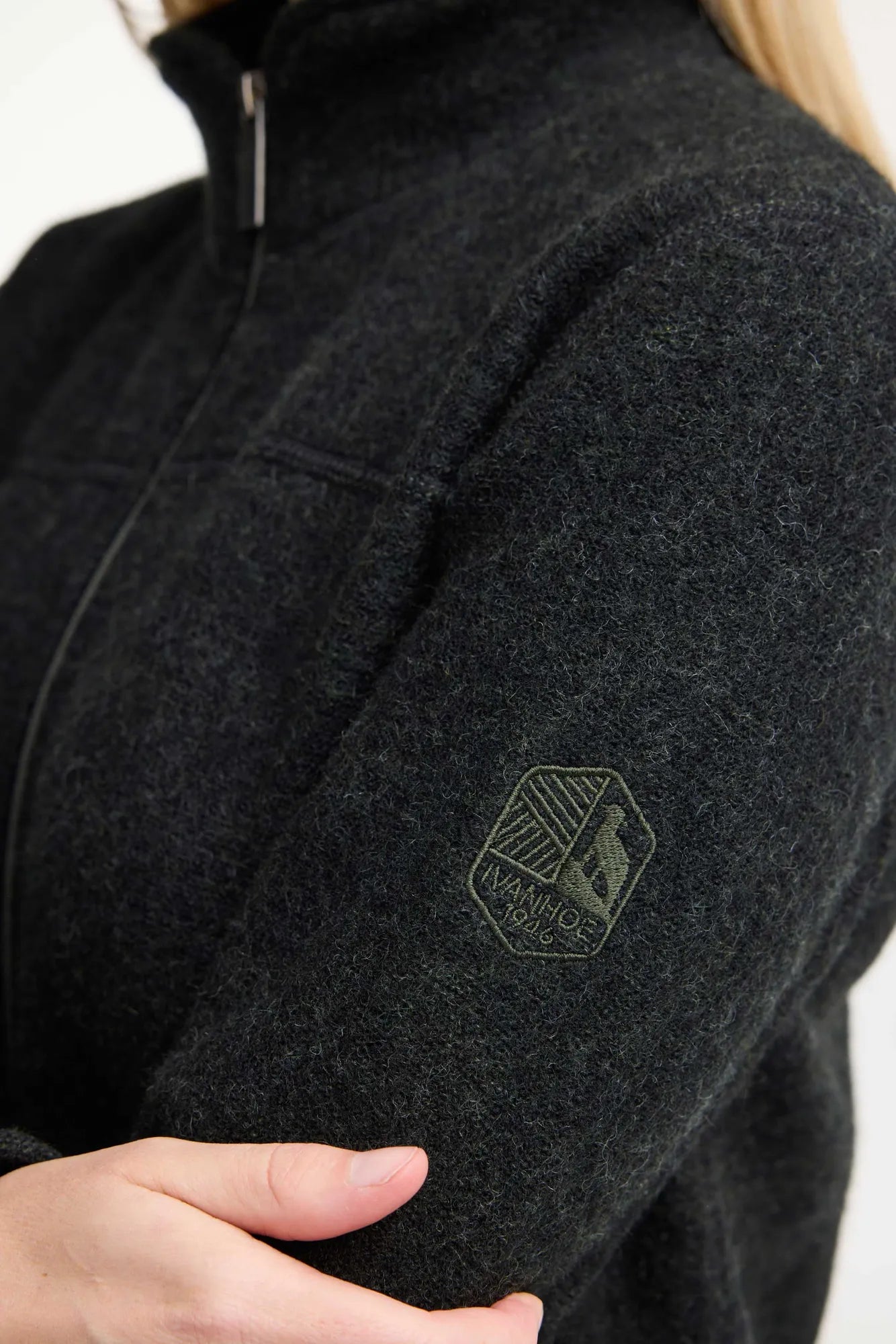 Ivanhoe Beata Full Zip Wolljacke Scarab 100% Wolle Gr. 38