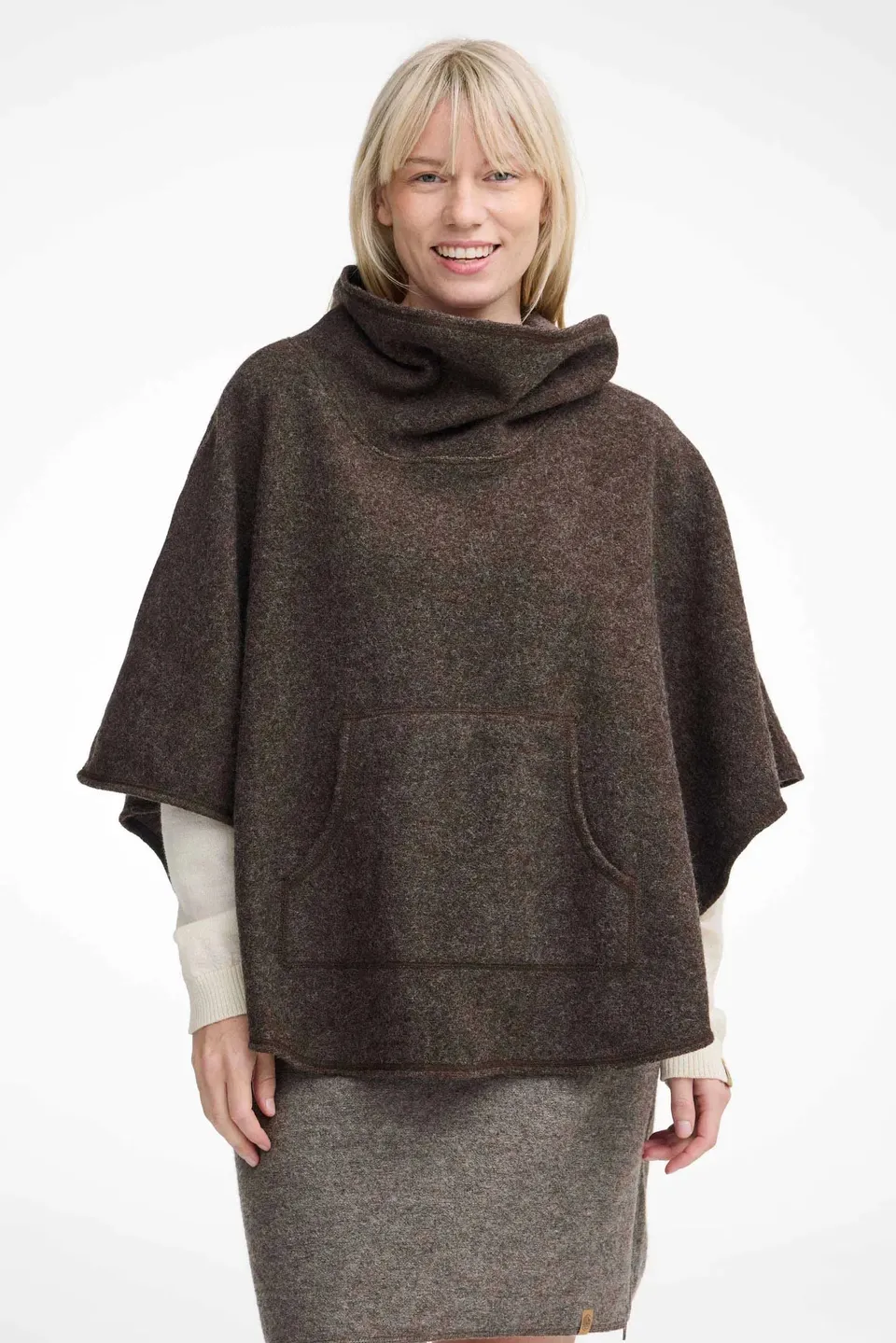 Ivanhoe NLS Humla Poncho Wolle Chocolate One Size