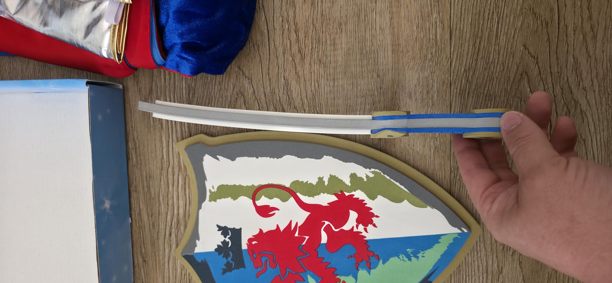 YYDSXK Ritter Kostüm Kinder 130 mit Helm Umhang Schild