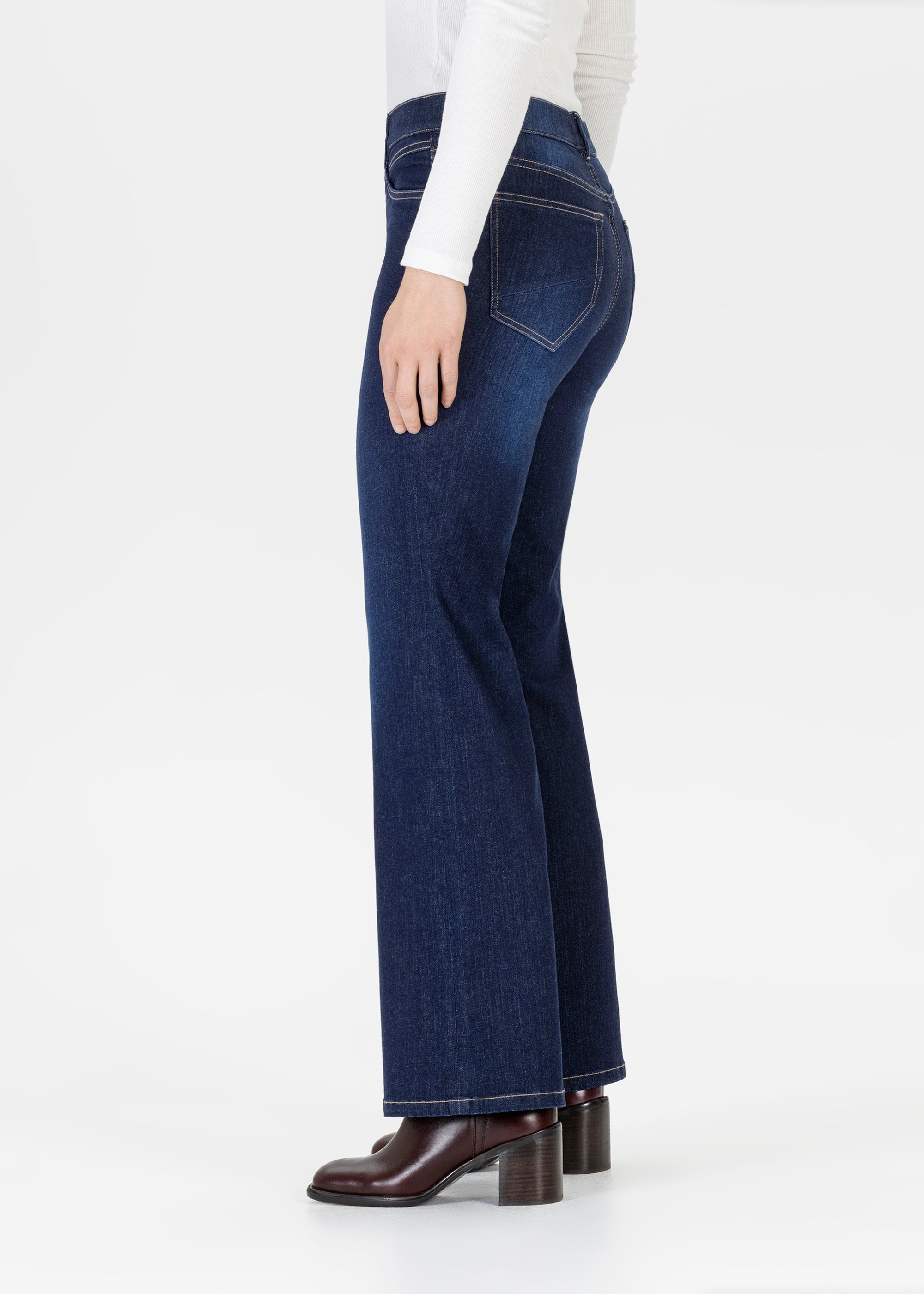 Stehmann Relaxed Fit Melli Flared Jeans dark eclipse