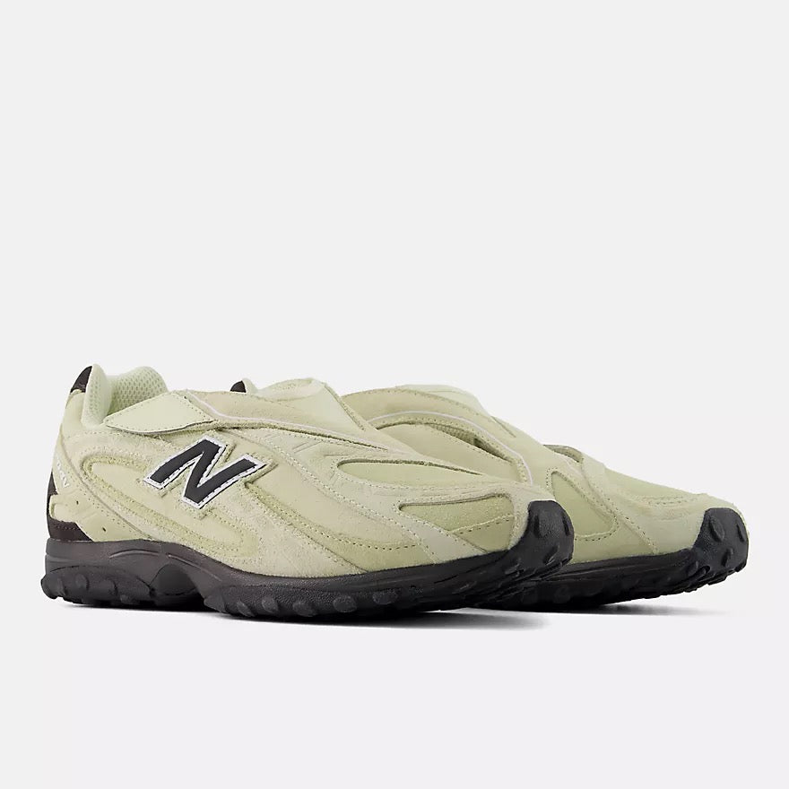 New Balance 204L Sneaker Pistachio Butter Low Profile